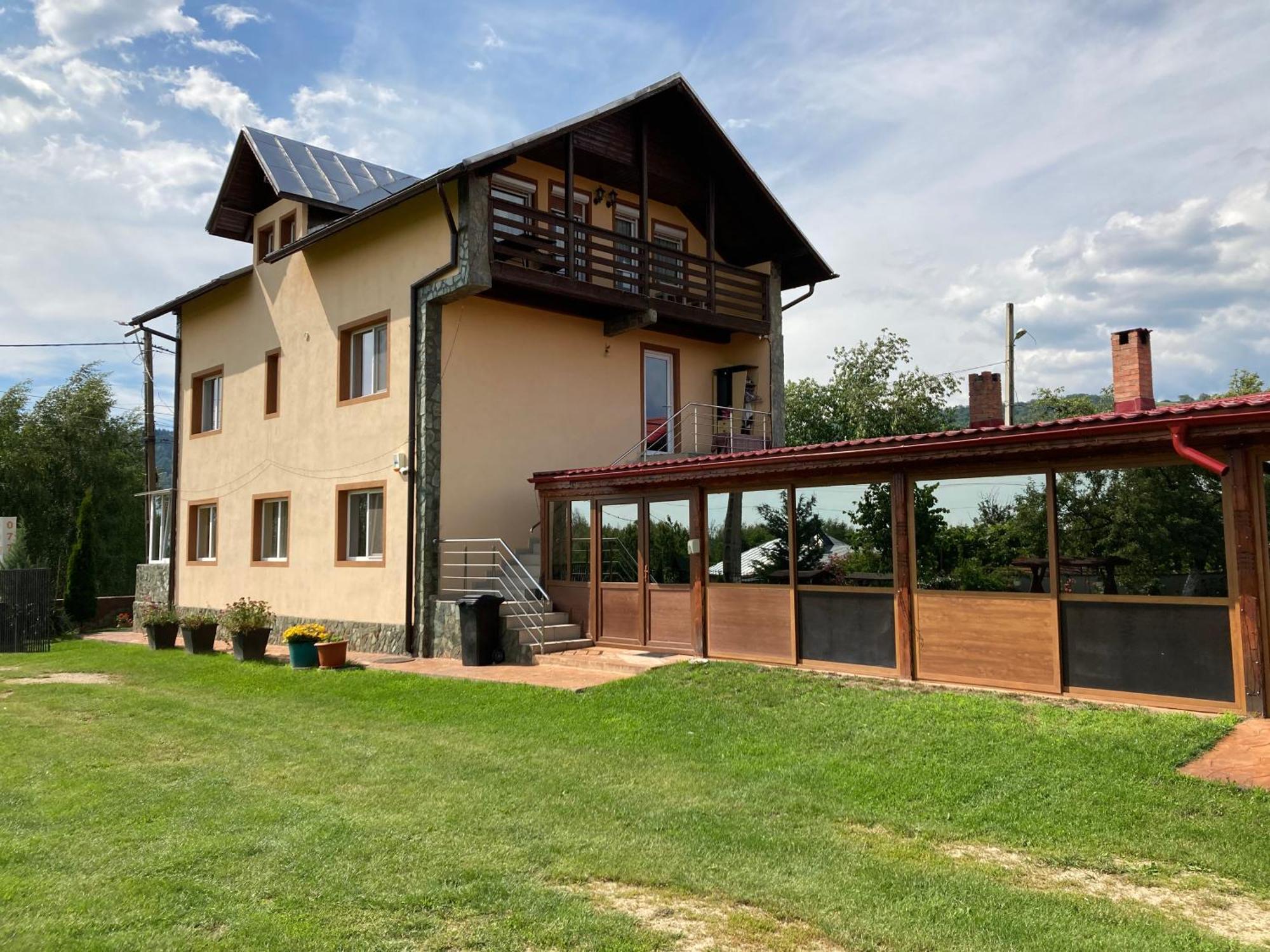 Pensiunea Casa Domnitei Baia de Fier Exterior photo